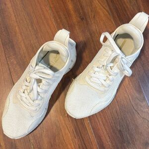 Reebok Women's White Knit Lace-Up Sneakers